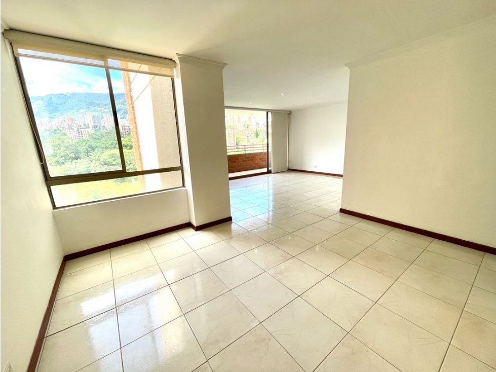 Apartamento en arriendo en El Poblado, sector Santa María de los Ángel — foto 2