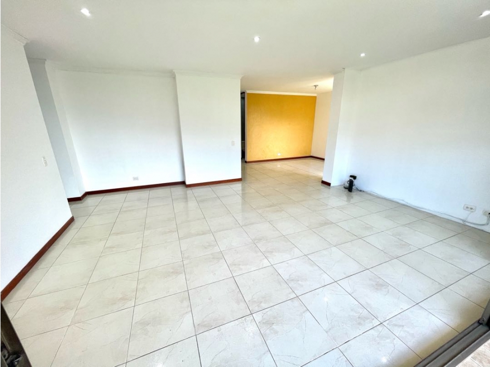 Apartamento en arriendo en El Poblado, sector Santa María de los Ángel — foto 5