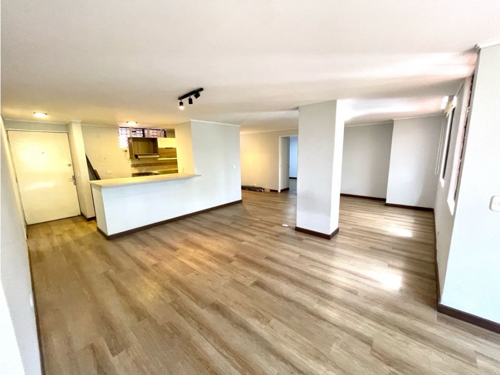 APARTAMENTO EN ARRIENDO EN EL POBLADO SECTOR ALEJANDRÍA MILLA DE ORO