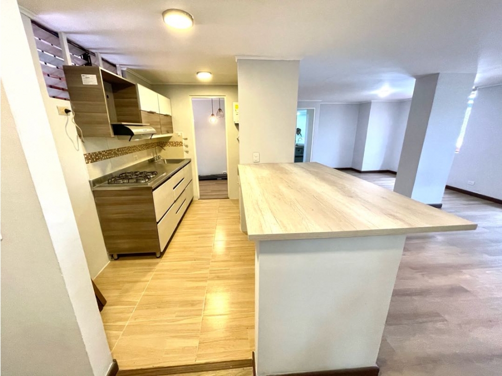 APARTAMENTO EN ARRIENDO EN EL POBLADO SECTOR ALEJANDRÍA MILLA DE ORO — foto 3