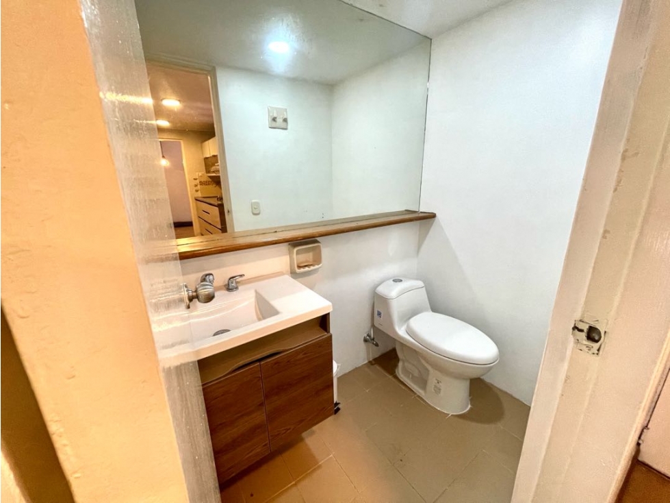 APARTAMENTO EN ARRIENDO EN EL POBLADO SECTOR ALEJANDRÍA MILLA DE ORO — foto 4