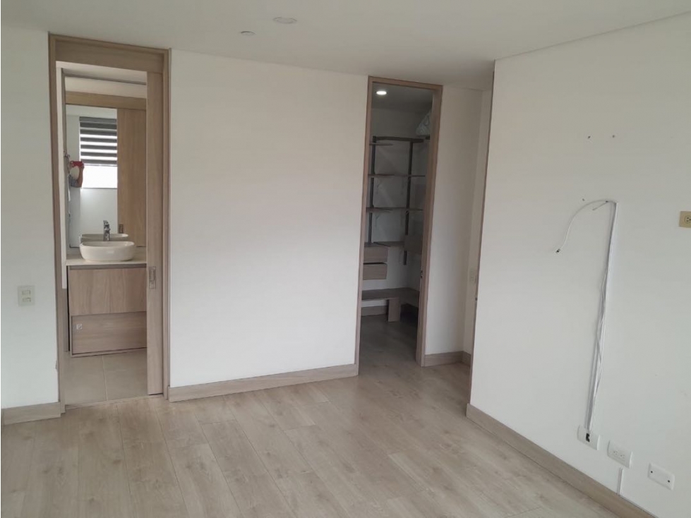 Apartamento en arriendo en el sector de cumbres — foto 5