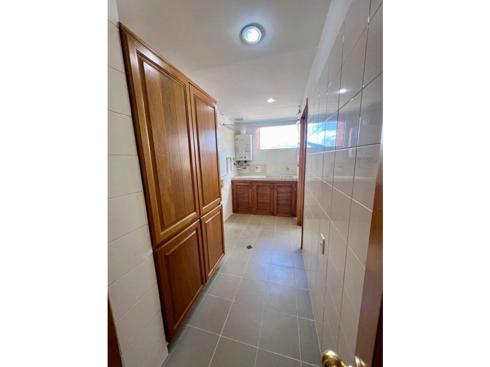 APARTAMENTO EN ARRIENDO EN EL POBLADO — foto 3