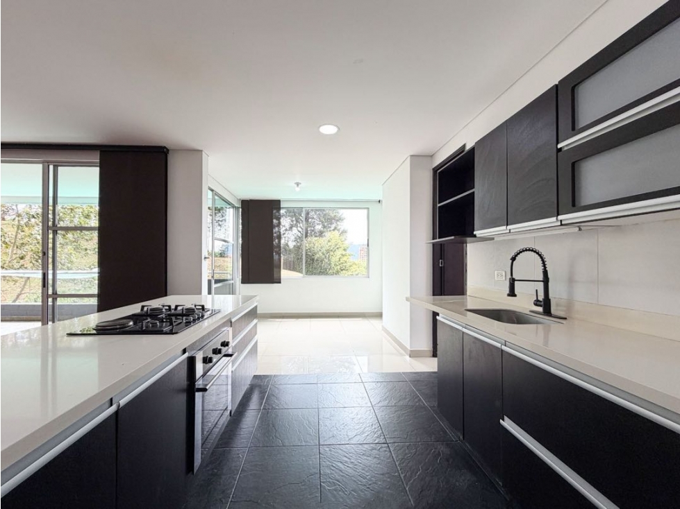 Apartamento en arriendo en La Calera, El Poblado — foto 5