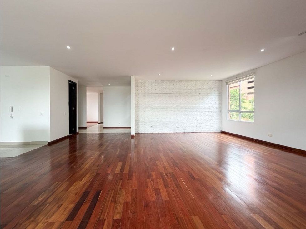 Apartamento en arriendo en La Calera, El Poblado — foto 3