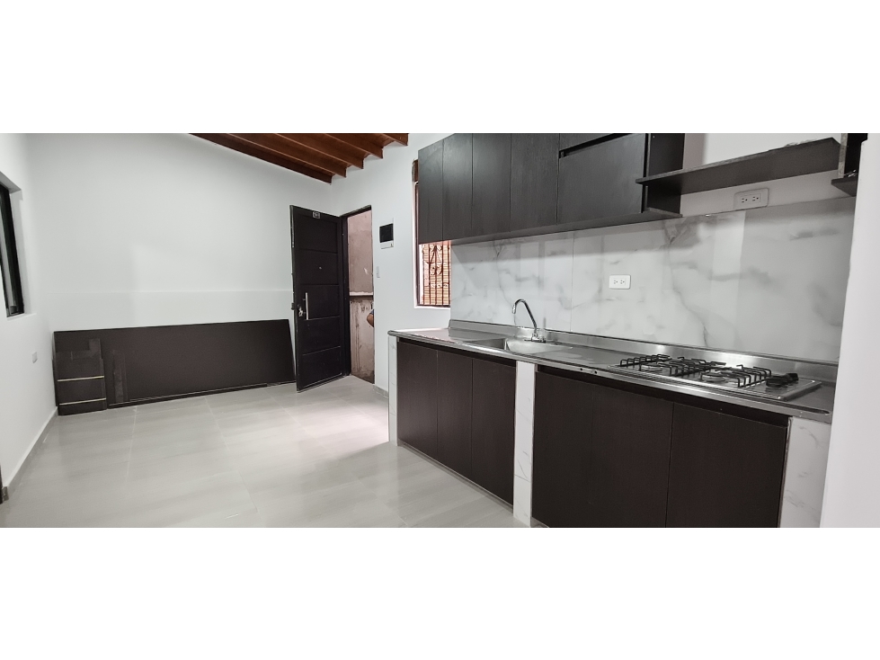 Apartamento en arriendo en La Castellana Medellín — foto 2