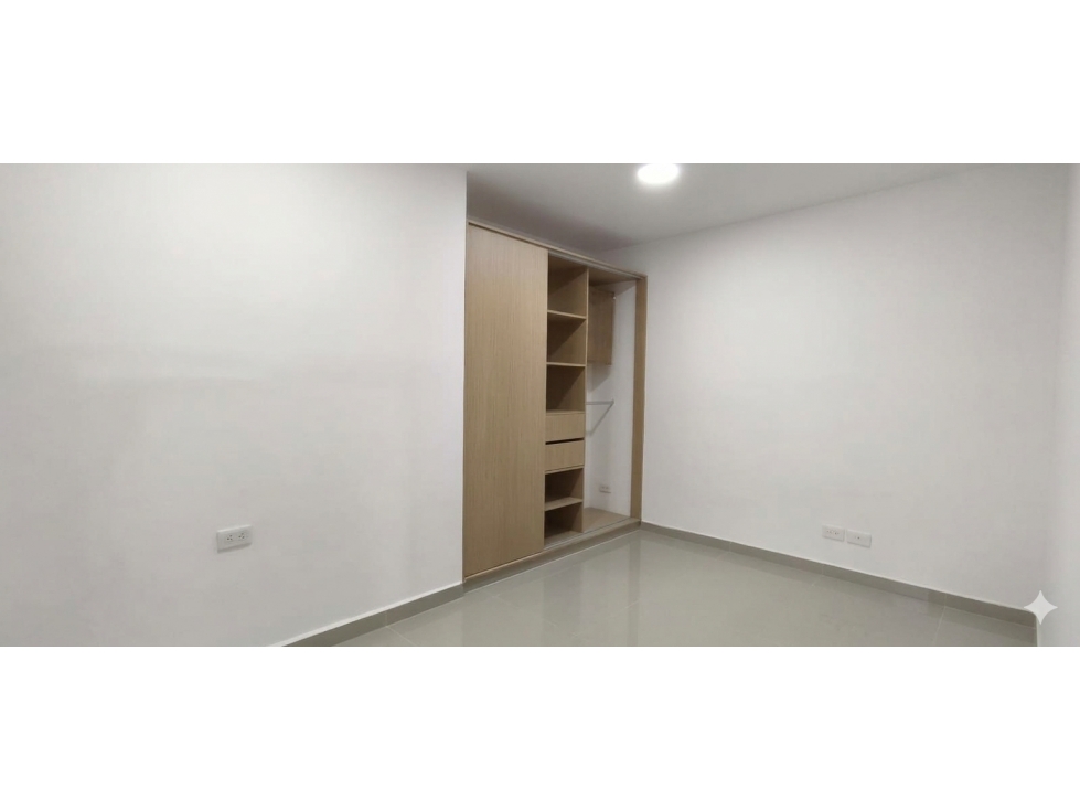 Apartamento en arriendo en La Castellana Medellín — foto 2