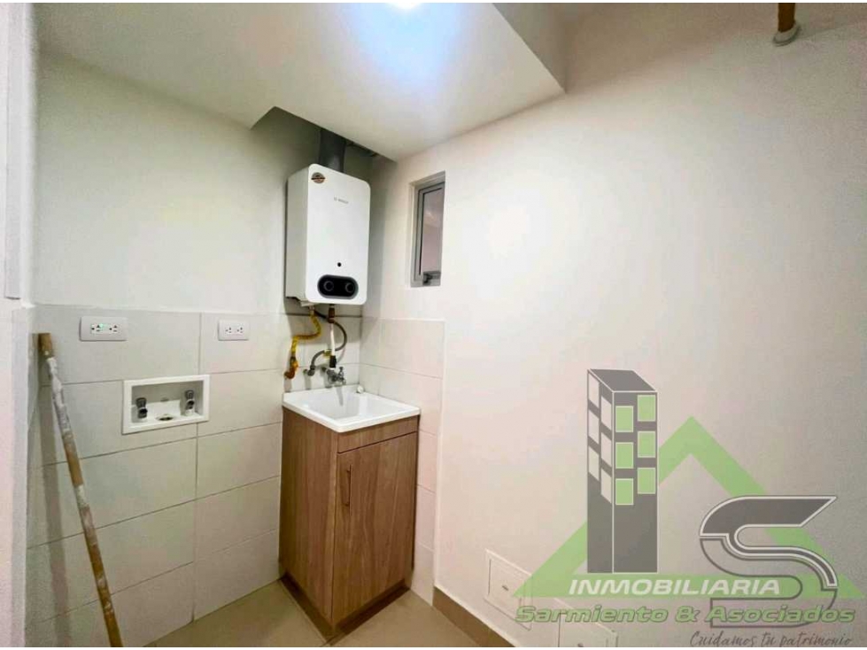 Apartamento en arriendo en las Villas!! Con parqueadero privado — foto 3