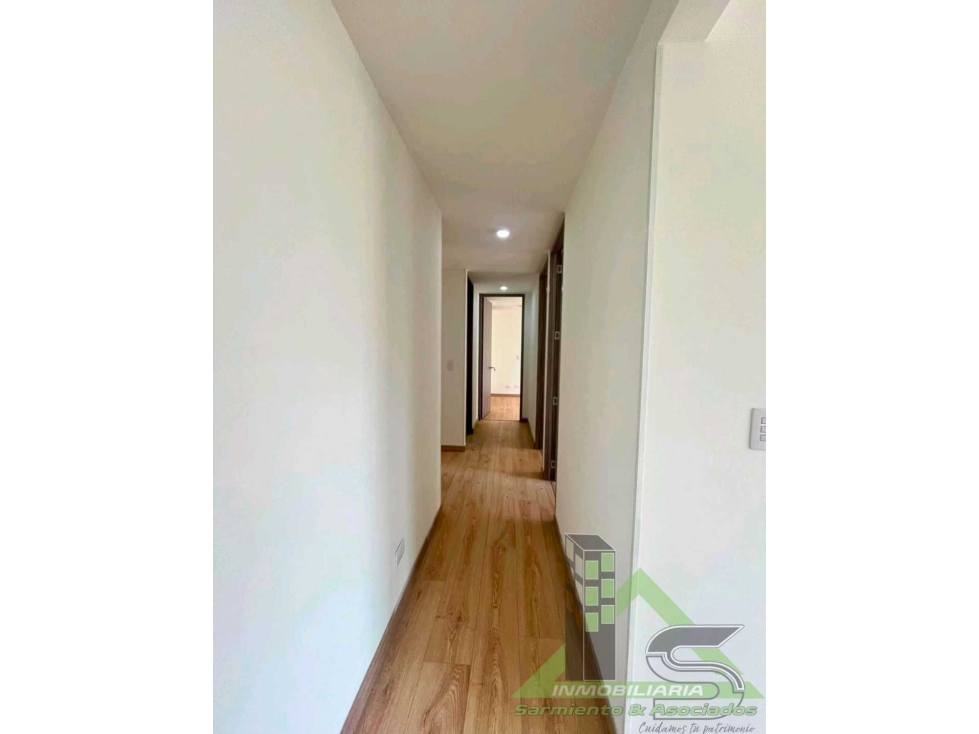 Apartamento en arriendo en las Villas!! Con parqueadero privado — foto 5
