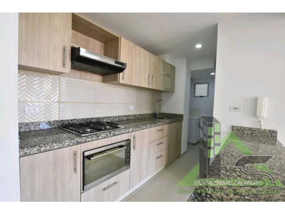 Apartamento en arriendo en las villas con parqueadero privado!!