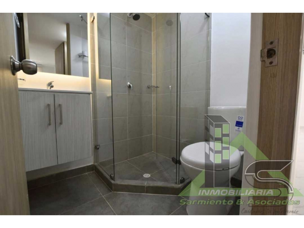 Apartamento en arriendo en las Villas, con parqueadero privado!! — foto 5