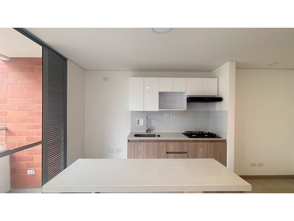 Apartamento en arriendo en Loma de San José Sabaneta — foto 2