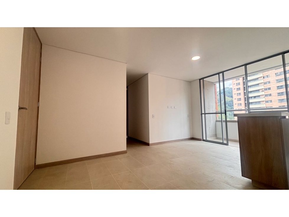 Apartamento en arriendo en Loma de San José Sabaneta — foto 3