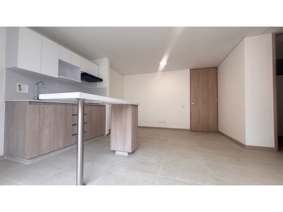 Apartamento en arriendo en Loma de San José Sabaneta — foto 6