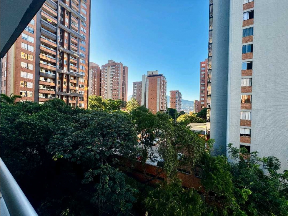 Apartamento en arriendo en Loma de los Bernal Medellín — foto 6