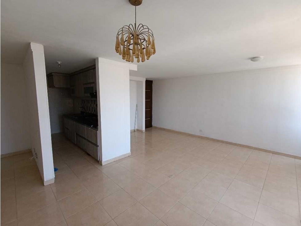 APARTAMENTO EN ARRIENDO EN MIRAMAR
