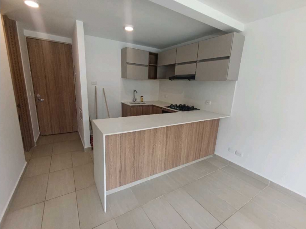 APARTAMENTO EN ARRIENDO EN RIO ALTO — foto 4