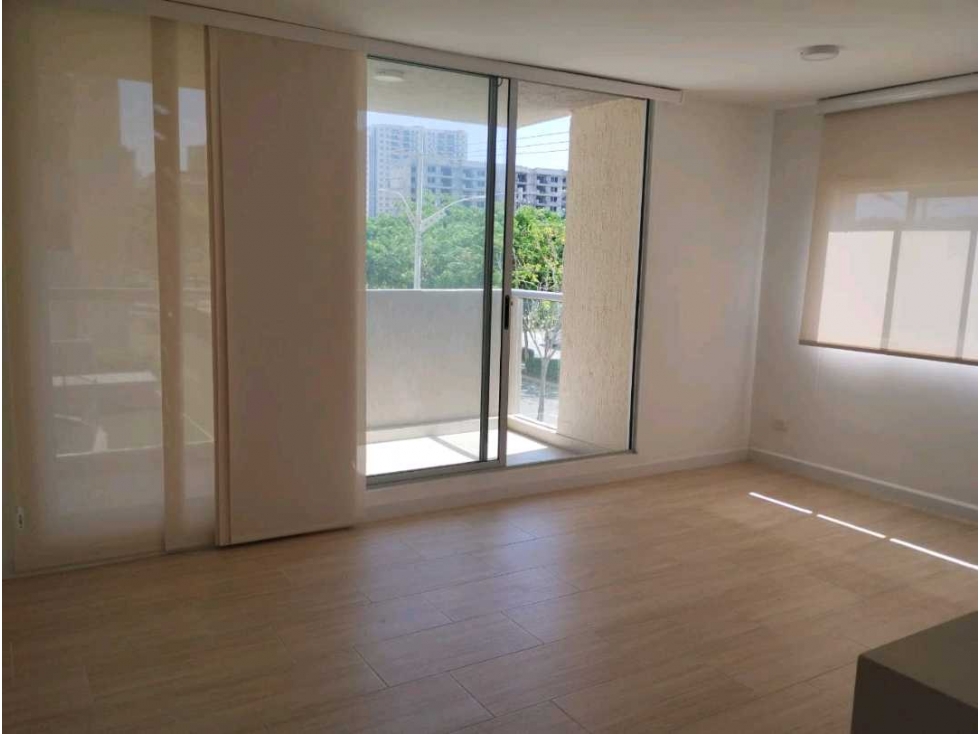 APARTAMENTO EN ARRIENDO EN RIO ALTO — foto 3