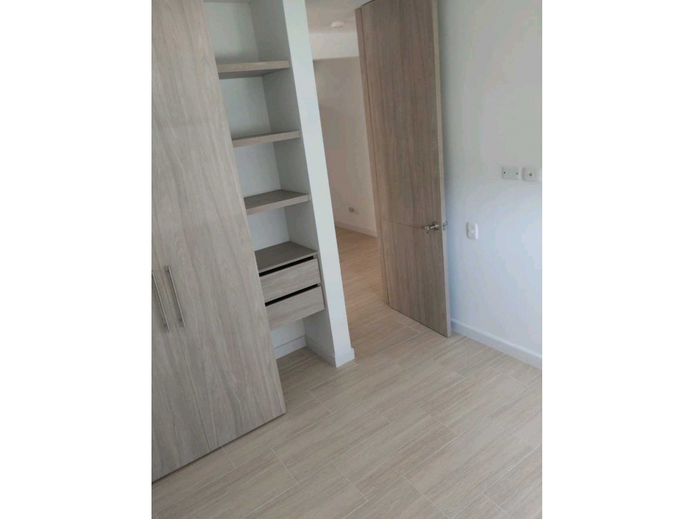 APARTAMENTO EN ARRIENDO EN RIO ALTO — foto 4