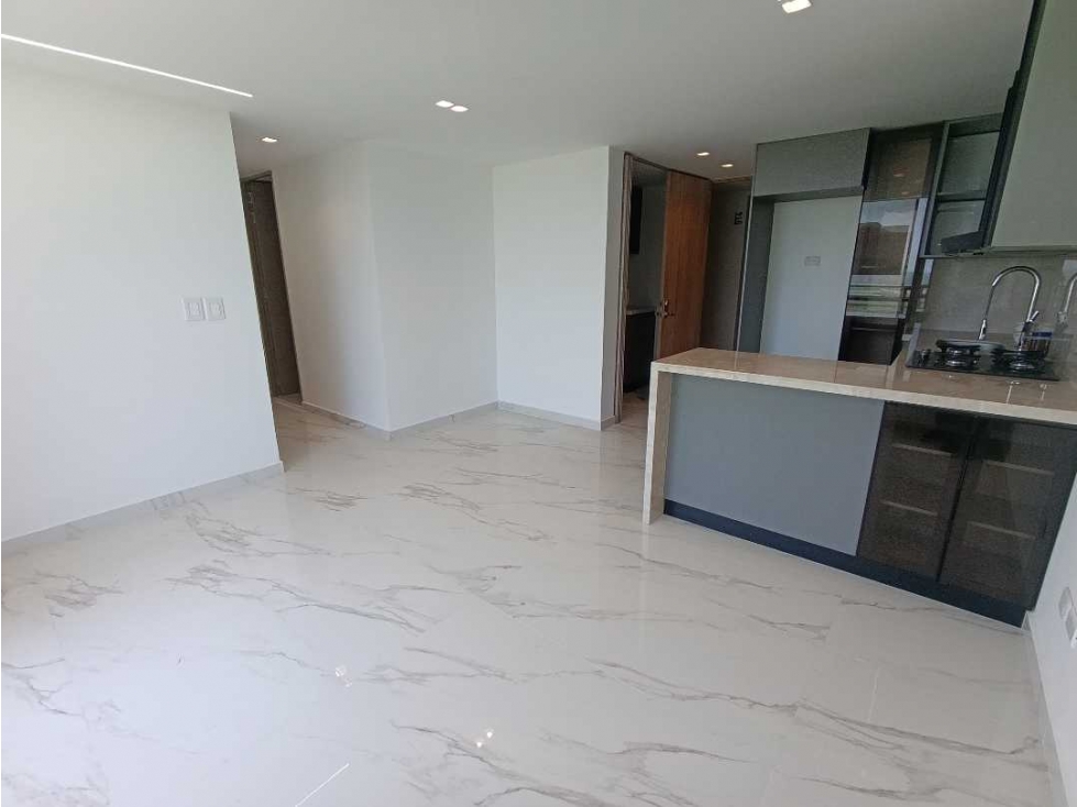 APARTAMENTO EN ARRIENDO EN RIO ALTO — foto 2