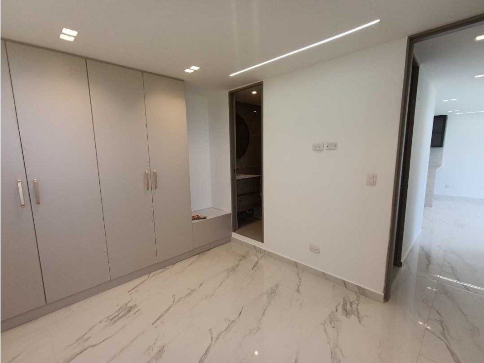 APARTAMENTO EN ARRIENDO EN RIO ALTO — foto 4