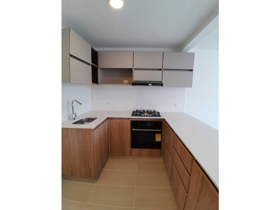 APARTAMENTO EN ARRIENDO EN RIO ALTO — foto 5