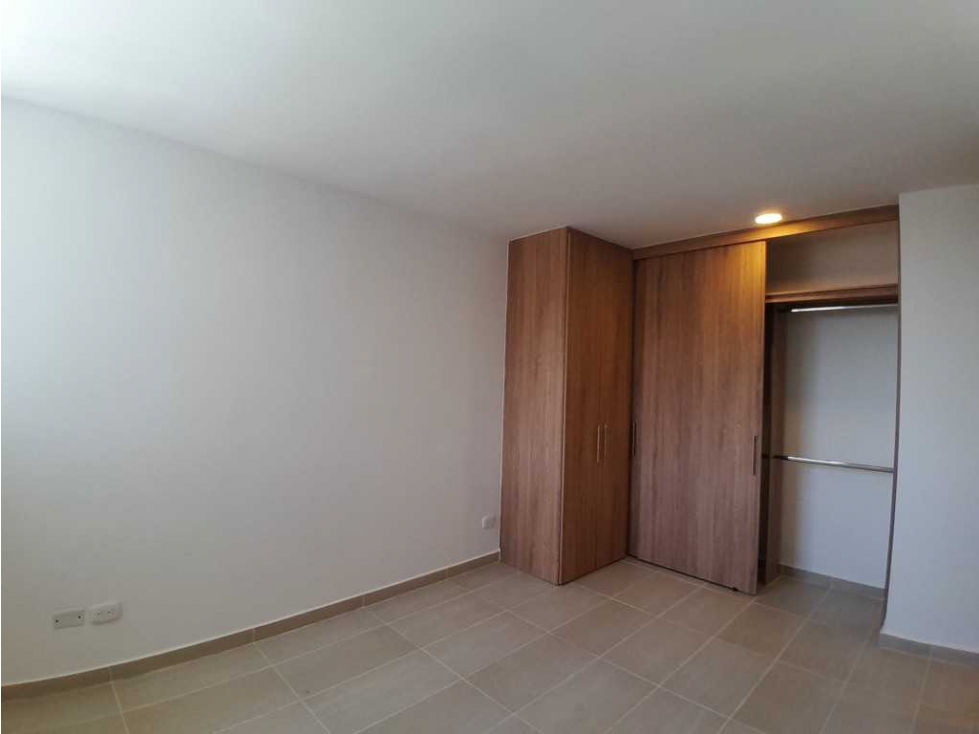 APARTAMENTO EN ARRIENDO EN RIO ALTO — foto 6