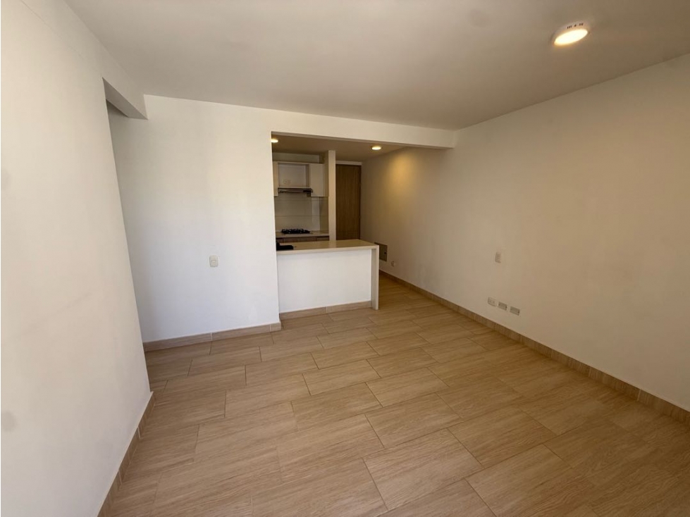 APARTAMENTO EN ARRIENDO EN RIO ALTO — foto 2