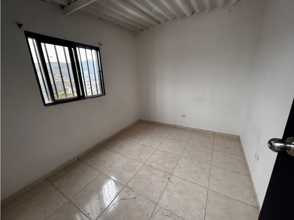Apartamento en arriendo en Robledo Medellín — foto 4