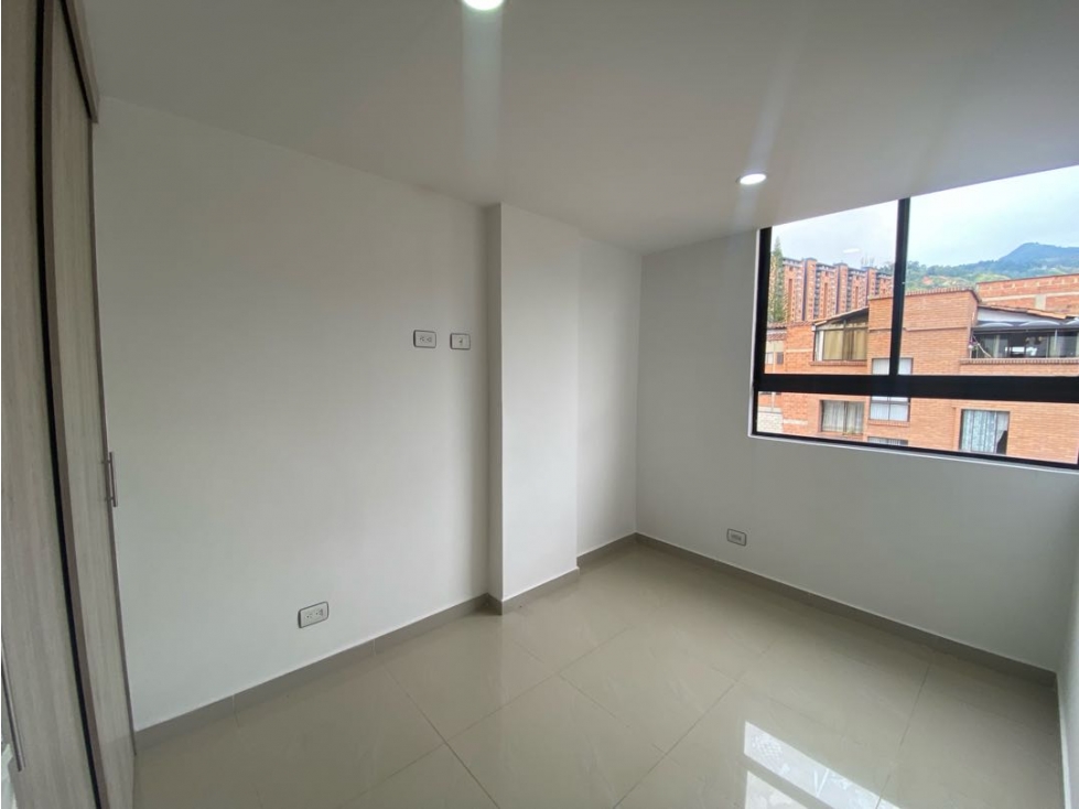 Apartamento en Arriendo en Santa Teresita Medellín — foto 5