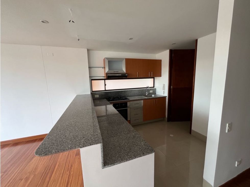 APARTAMENTO EN ARRIENDO EN VIRREY (SV) — foto 5