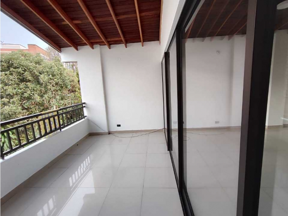 Apartamento en arriendo Envigado bucarest
