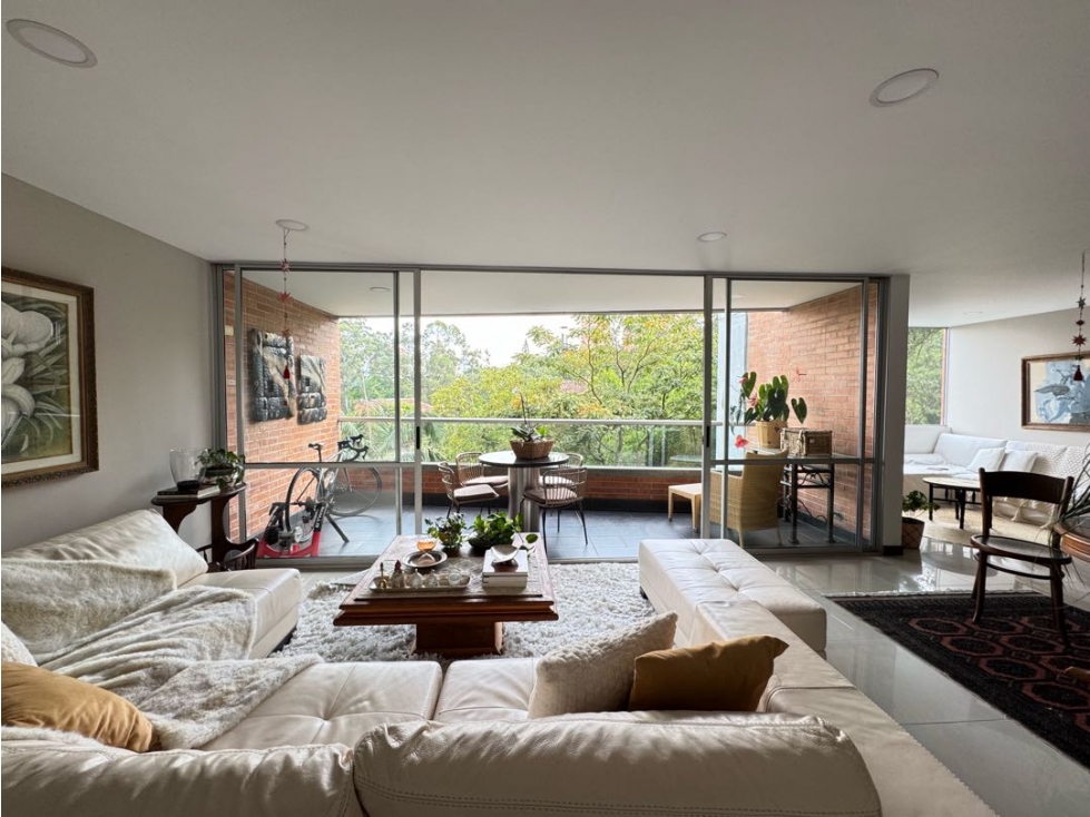 Apartamento en arriendo Envigado Loma Benedictinos vista a verde — foto 6