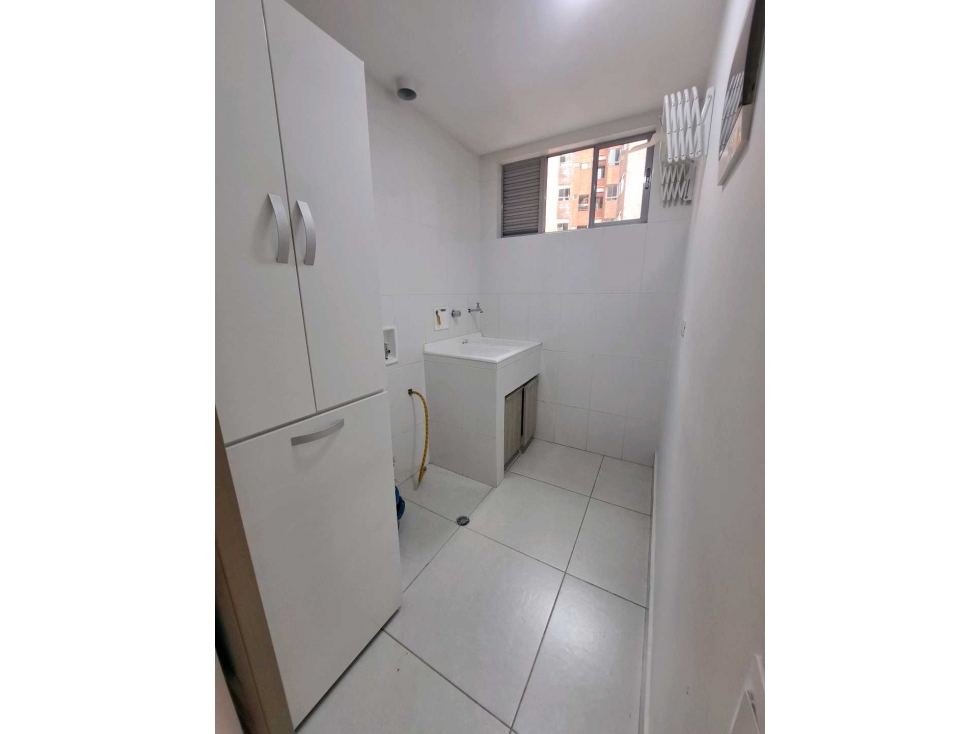 Apartamento en arriendo Envigado cumbres — foto 4