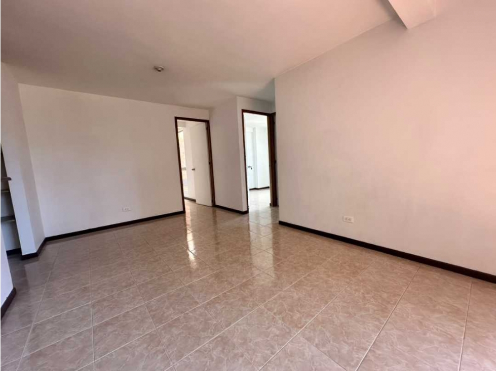 Apartamento en arriendo Envigado Barrio Metropilatano — foto 2