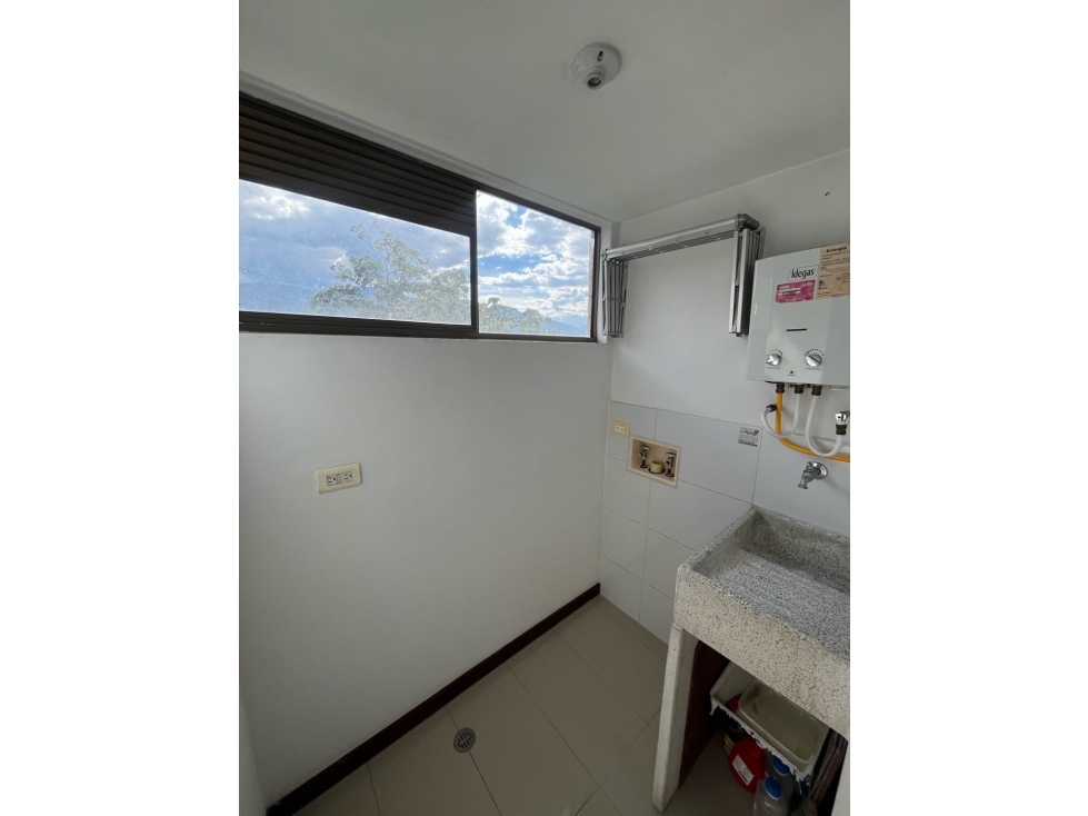 Apartamento en arriendo Envigado Loma del barro — foto 2