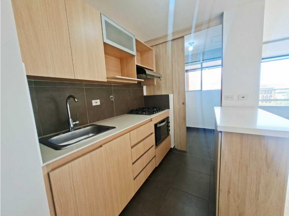Apartamento en arriendo Envigado Esmeraldal ZB6 — foto 2