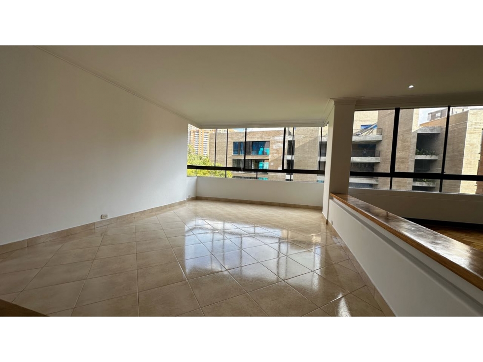 Apartamento en arriendo o venta en el poblado