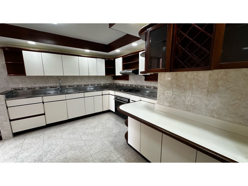 Apartamento en arriendo o venta en el poblado — foto 4