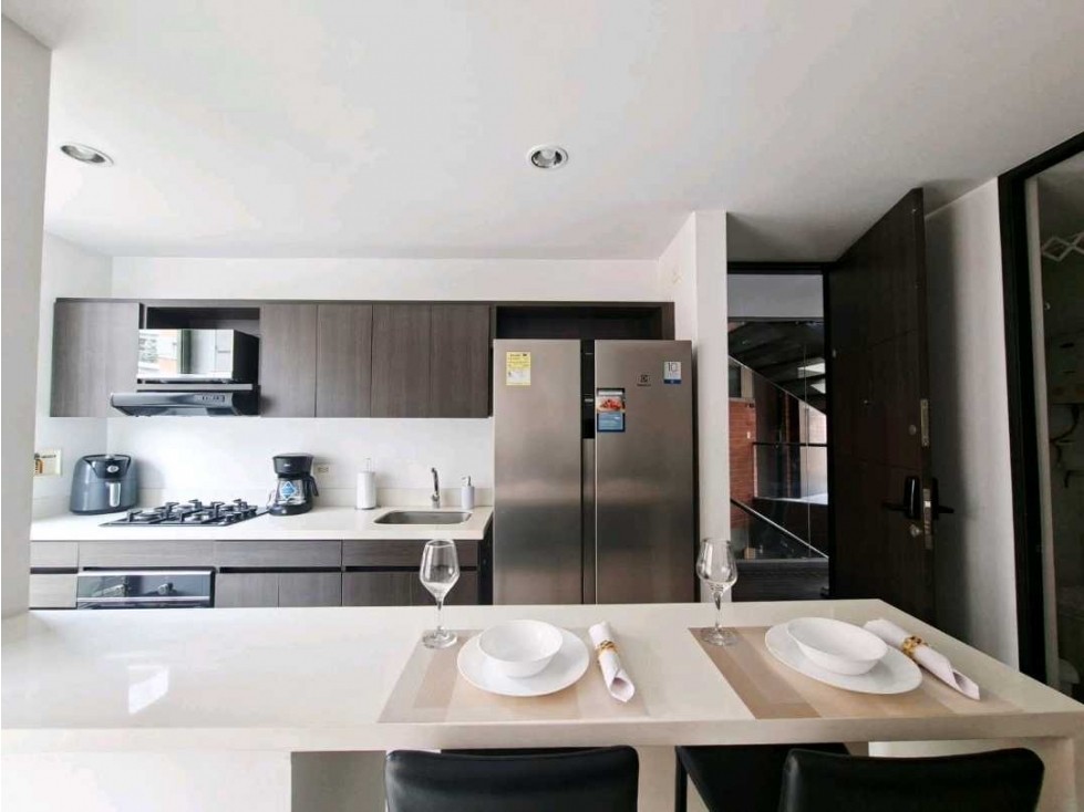 Apartamento en arriendo amoblado Palmas YB18