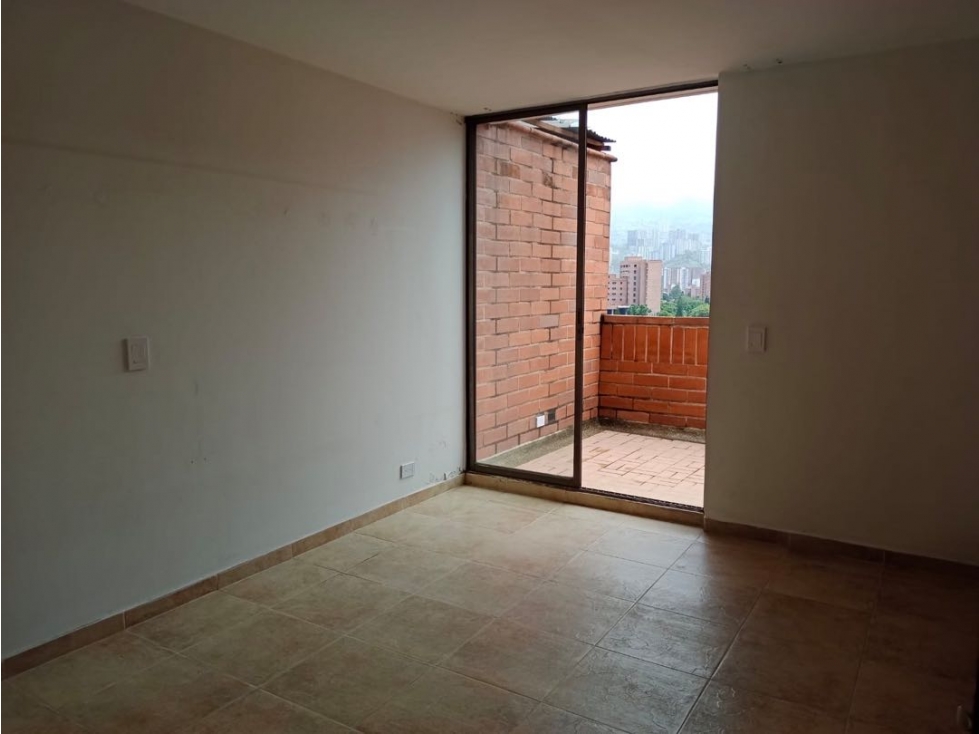 Apartamento en arriendo Penthouse en arriendo Laureles — foto 5