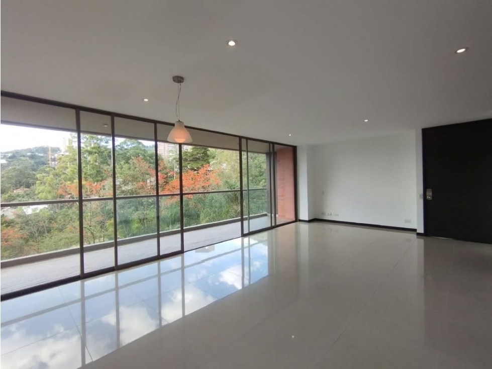 APARTAMENTO EN ARRIENDO POBLADO — foto 2