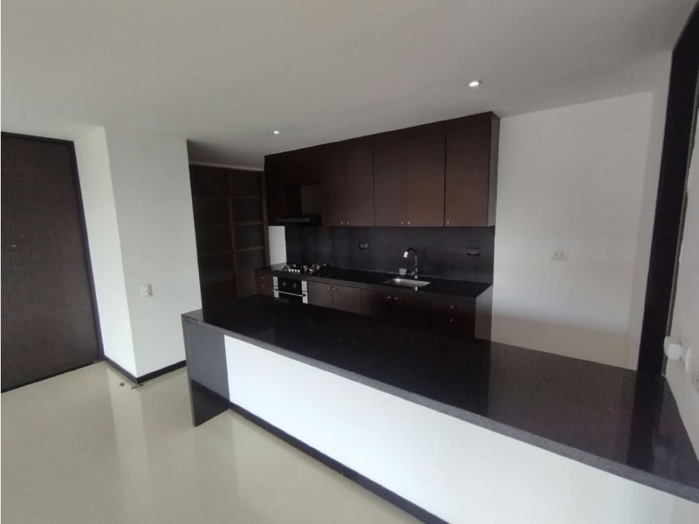 APARTAMENTO EN ARRIENDO POBLADO — foto 3