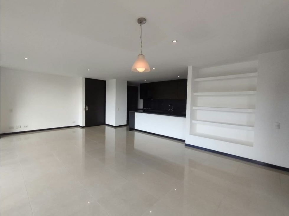 APARTAMENTO EN ARRIENDO POBLADO — foto 5
