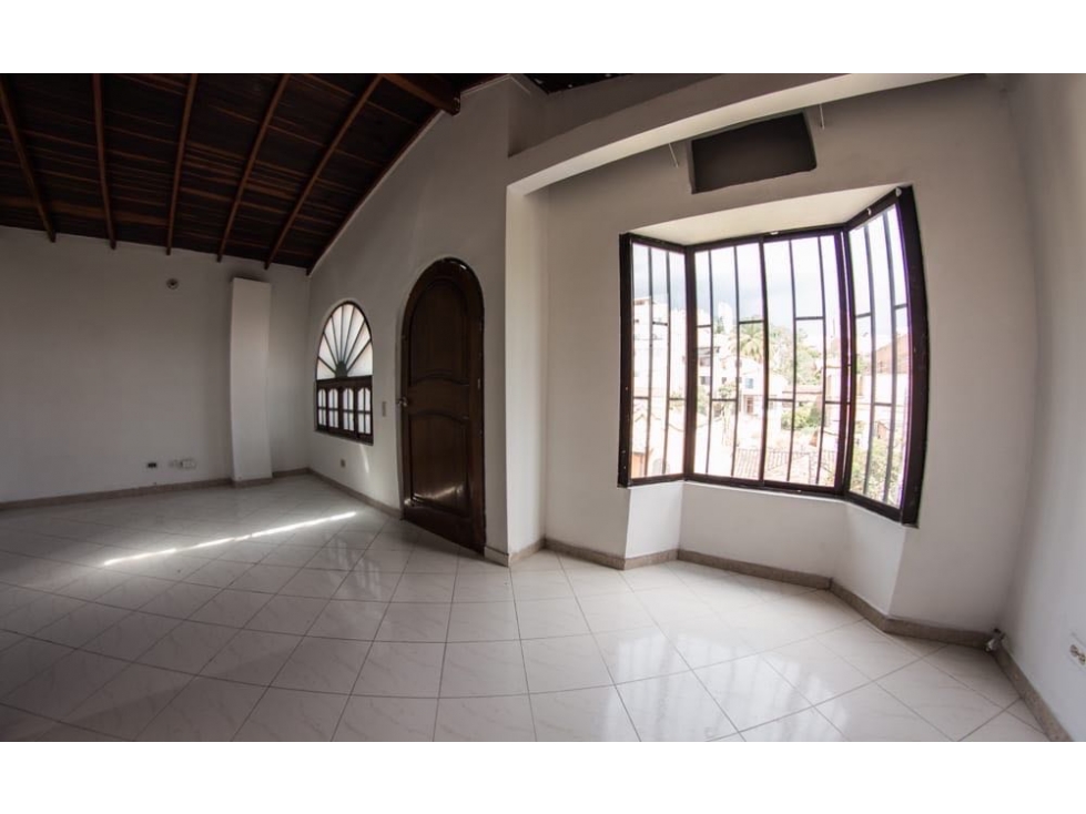 APARTAMENTO EN ARRIENDO PRADO CENTRO — foto 2