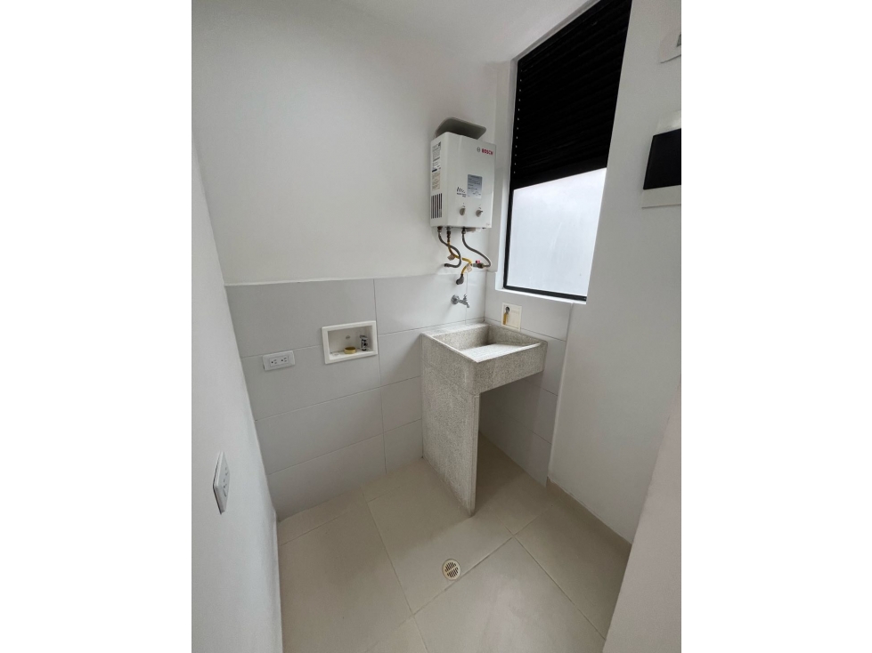Apartamento en arriendo Sabaneta alto las flores — foto 4