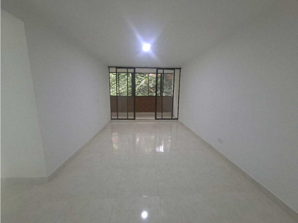Apartamento en arriendo San Julian Poblado BG1