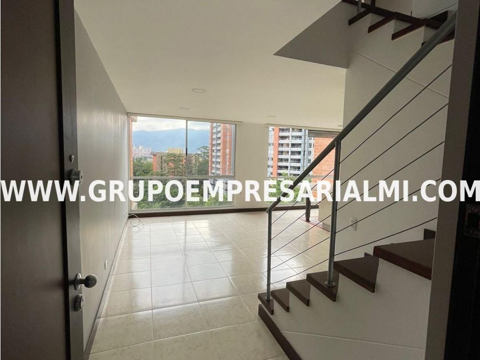 APARTAMENTO EN ARRIENDO - SECTOR URIBE ANGEL ENVIGADO COD: 10158 - 3