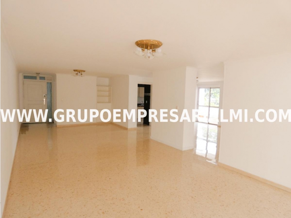 APARTAMENTO EN ARRIENDO - SECTOR SANTA MARÍA DE LOS ANGELES COD: 31920