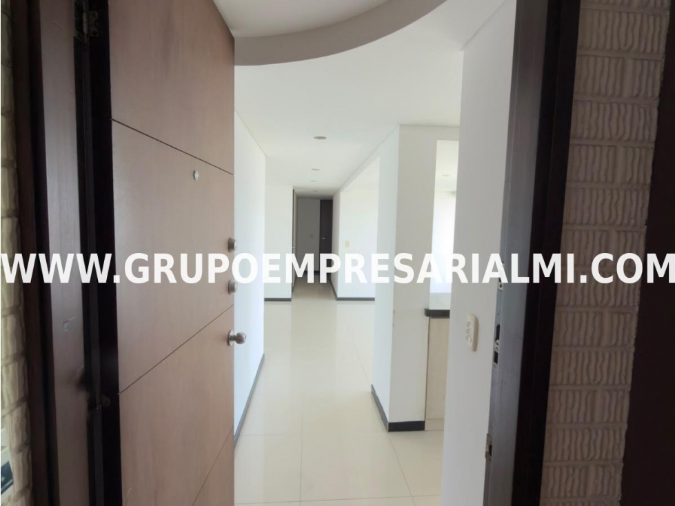 APARTAMENTO EN ARRIENDO - SECTOR CASTROPOL, EL POBLADO COD: 33985 — foto 3